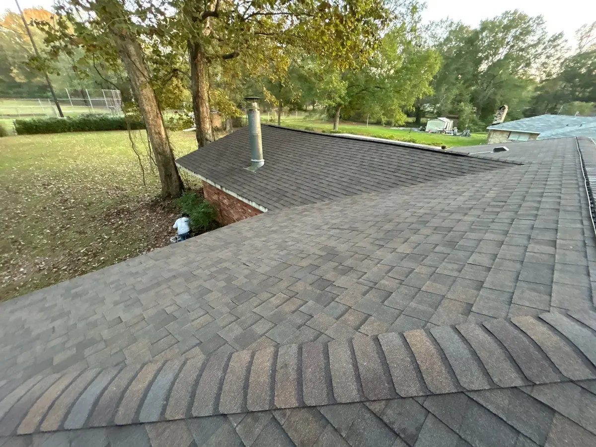 Completed architectural shingle roof valley and ridge line on a Baker, LA home by Roof Rescue